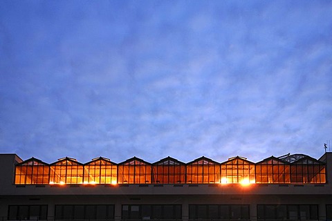 Lit studio spaces of the Biocenter against the evening sky, Wolfgang Langenbeckstr. 22, Halle, Saxony-Anhalt, Germany, Europe