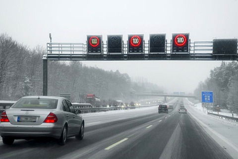 Automatic speed display board on the A9, wintery weather, Nuremberg, Middle Franconia, Bavaria Germany, Europe