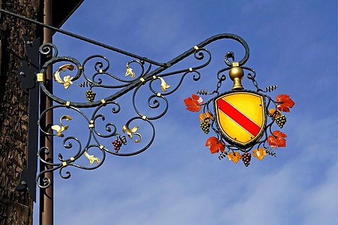 Inn sign of a wine bar, Dielenmarktstr., Endingen am Kaiserstuhl, Baden-Wuerttemberg, Germany, Europe