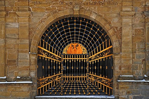 Gate of the Dreifaltigkeitskapelle Trinity chapel, 1725, of the Basilika Goessweinstein basilica, Balthasar-Neumann-Strasse 7, Goessweinstein, Upper Franconia, Bavaria, Germany, Europe