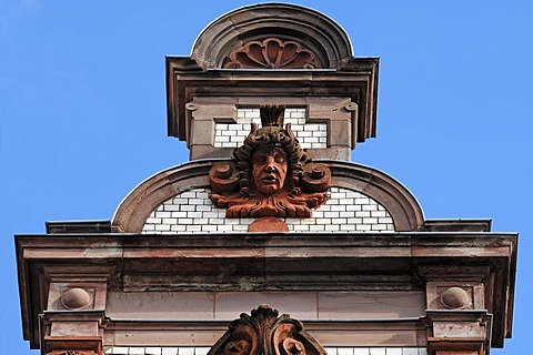 Decorative gable, main post office, built from 1892 to 1897 in neo-Renaissance style, Mecklenburgstrasse, Schwerin, Mecklenburg-Western Pomerania, Germany, Europe