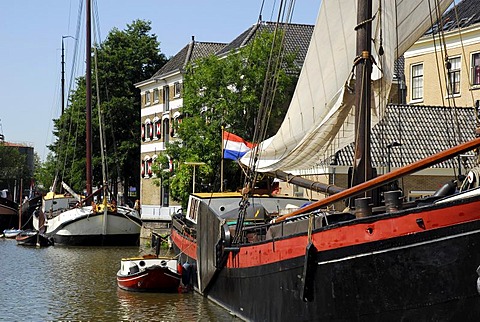 Traditional sailing ships in the harbor, Binnenhaven, Gouda, Zuid-Holland, South Holland, the Netherlands, Europe