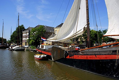 Traditional sailing ships in the harbor, Binnenhaven, Gouda, Zuid-Holland, South Holland, the Netherlands, Europe