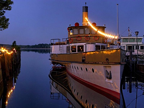 Ferry boat Ludwig Fessler in evening light, Prien Stock, Lake Chiemsee, Chiemgau, Upper Bavaria, Germany, Europe