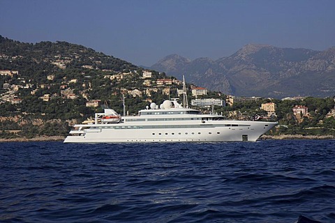 Lauren L motor yacht off Cap Martin, during the Monaco Yacht Show, Departement Alpes Maritimes, Region Provence-Alpes-Cote d'Azur, France, Europe