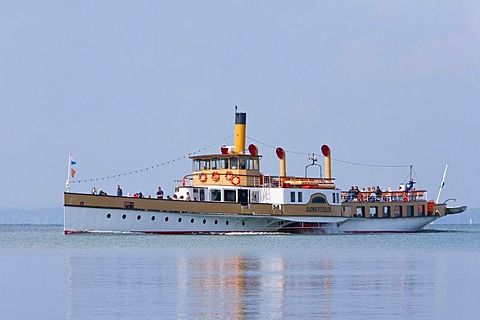 Paddle steamer Ludwig Fessler, built in 1926, ship, Chiemsee lake, Chiemgau, Bavaria, Germany, Europe