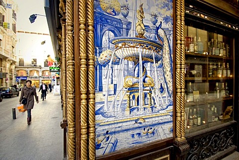 Azulejos, painted tiles on the facade of a bar, Madrid de los Austrias, Madrid, Spain, Europe