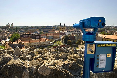 Coin-operated binoculars, information, castle wall, Eger, Hungary, Europe