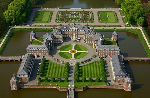 Aerial photo, Fachhochschule fuer Finanzen NRW business school, Schloss Nordkirchen moated castle, Baroque, Nordkirchen, Muensterland region, North Rhine-Westphalia, Germany, Europe