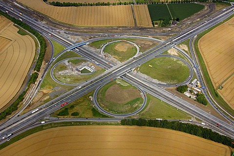 Aerial view, tangent, Kamener Kreuz junction rebuilding, A1 and A2 motorways, Feldern, Kamen, Ruhrgebiet region, North Rhine-Westphalia, Germany, Europe