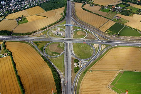 Aerial view, tangent, Kamener Kreuz junction rebuilding, A1 and A2 motorways, Kamen, Ruhrgebiet region, North Rhine-Westphalia, Germany, Europe