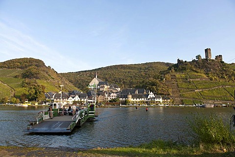 Picturesque town of Beilstein with the ruins of Metternich Castle, ferry crossing the Mosel River, Rhineland-Palatinate, Germany, Europe