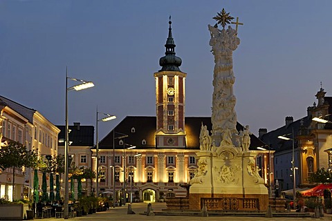 Town hall and Dreifaltigkeitssaeule Holy Trinity column, Rathausplatz town hall square, St. Poelten, Lower Austria, Europe