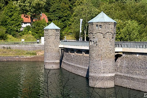 Fuerwiggetalsperre, Fuerwigge Dam between Meinerzhagen and Luedenscheid in Ebbegebirge Nature Park, Sauerland, North Rhine-Westphalia, Germany, Europe