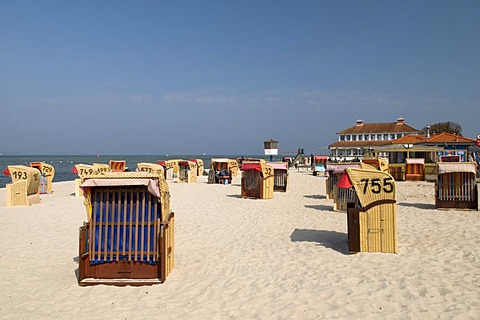 Wicker beach chairs on the beach of the Baltic resort Laboe, Kieler Bucht, Schleswig-Holstein, Germany, Europe