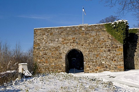 Castle ruins on the Schlossberg castle hill of Arnsberg, Sauerland region, North Rhine-Westphalia, Germany, Europe