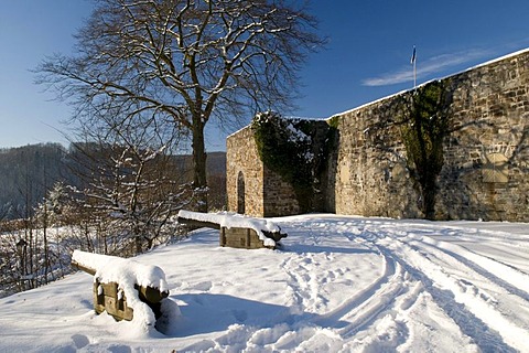 Castle ruins on the Schlossberg castle hill of Arnsberg, Sauerland region, North Rhine-Westphalia, Germany, Europe