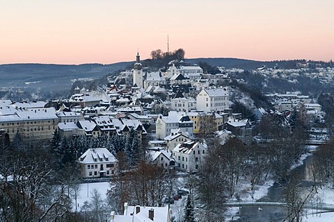 View on the Schlossberg castle hill with the old town of Arnsberg, Sauerland region, North Rhine-Westphalia, Germany, Europe