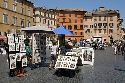 Street performers in the Piazza Navona square, Rome, Italy, Europe