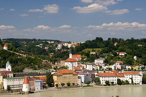 Ilzstadt with Veste Niederhaus fortress at Inn river waterfront, Passau, Bavarian Forest, Bavaria, Germany, Europe