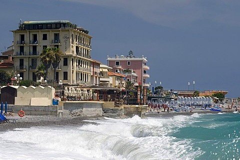 Waves on the beach, Bordighera, Riviera, Liguria, Italy, Europe