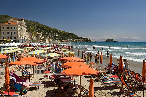 Umbrellas on the beach, Alassio, Italian Riviera, Liguria, Italy, Europe