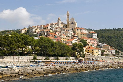 Historic town above the coast, Cervo, Riviera, Liguria, Italy, Europe