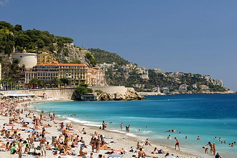 Beach in front of the castle mountain Colline du Chateau, Nice, Cote d'Azur, Provence, France, Europe