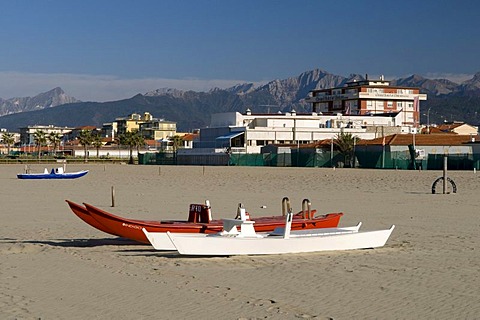 Rescue boats on the beach, Lido di Camaicre resort, Versilia, Riviera, Tuscany, Italy, Europe