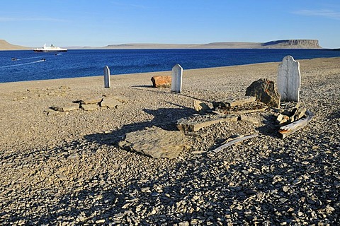 Grave of the famous lost Franklin Expedition, Northwest Passage, Beechey Island, Lancaster Sound, Nunavut, Canada, Arctic