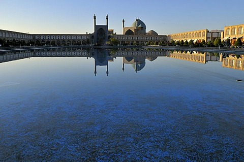 Reflection of the Shah or Imam, Emam Mosque at Meidan-e Emam, Naqsh-e Jahan, Imam Square, UNESCO World Heritage Site, Esfahan, Isfahan, Iran, Persia, Asia