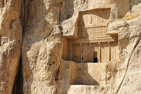 Royal tomb of King Artaxerxes I. at the Achaemenid burial site Naqsh-e Rostam, Rustam, near the archeological site of Persepolis, UNESCO World Heritage Site, Persia, Iran, Asia