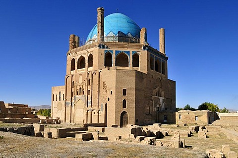 Historic Mausoleum of Oljaytu, Soltaniyeh, UNESCO World Heritage Site, Persia, Iran, Asia