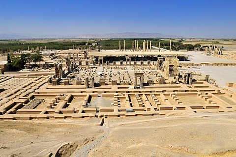 View over the Achaemenid archeological site of Persepolis, UNESCO World Heritage Site, Persia, Iran, Asia