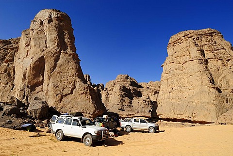 Tourist camp in El Ghessour, Tassili du Hoggar, Wilaya Tamanrasset, Algeria, Sahara, North Africa