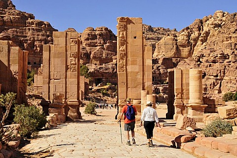 Tourists in the Nabataean city of Petra, Unesco World Heritage Site, near Wadi Musa, Jordan, Middle East, Orient