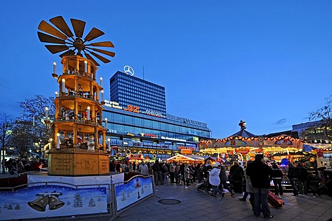 Christmas pyramid at the Christmas market in front of the Europa-Center building, Breitscheidplatz square, Berlin, Germany, Europe