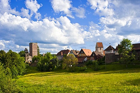 Townscape with Burgruine Zavelstein castle ruins, Bad Teinach Zavelstein, Black Forest, Baden-Wuerttemberg, Germany, Europe