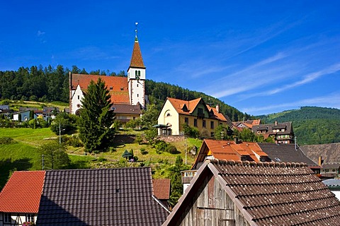 City view with Heilig-Kreuz-Kirche church, Reichental, Black Forest, Baden-Wuerttemberg, Germany, Europe