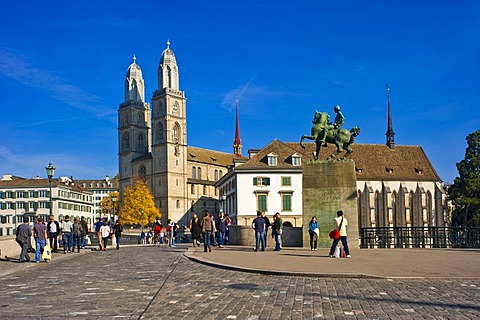 Grossmuenster, Muensterbruecke bridge, Wasserkirche church, historic town, Zurich, Switzerland, Europe