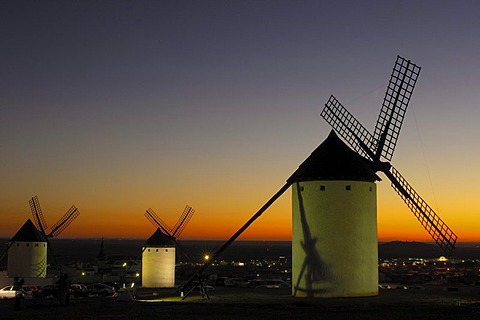 Windmill at sunset, Campo de Criptana, Ciudad Real province, Ruta de Don Quijote, Castilla-La Mancha, Spain, Europe