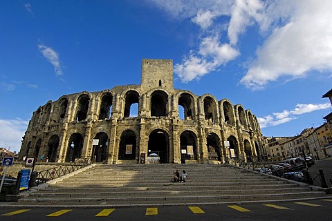 Roman ampitheatre, Les Arenes, Arles, Bouches du Rhone, Provence, France, Europe