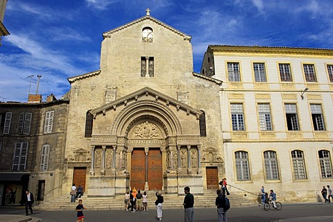 Saint Trophime cathedral at Place de la Republique, Arles, Bouches du Rhone, Provence, France, Europe