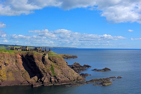 Dunnottar Castle near Stonehaven, Aberdeenshire, Scotland, United Kingdom, Europe