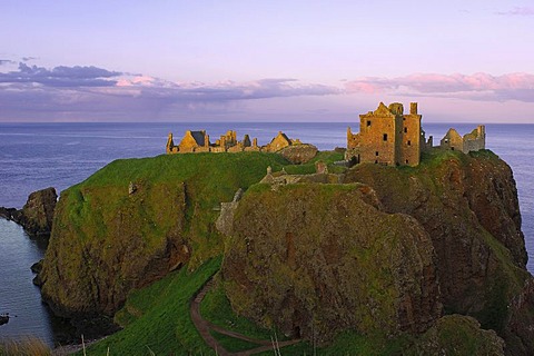 Dunnottar Castle near Stonehaven, Aberdeenshire, Scotland, United Kingdom, Europe