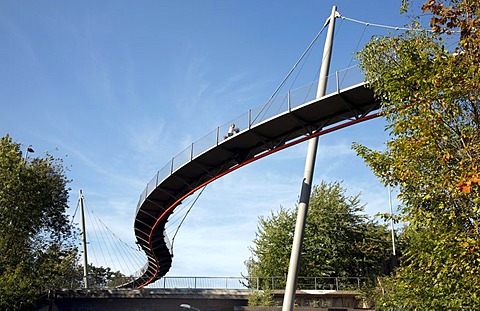 Erzbahnschwinge bridge at the Westpark in Bochum, Erzbahntrasse line, North Rhine-Westphalia, Germany, Europe