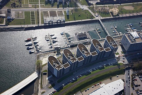 Innenhafen Duisburg inner harbor, new use of old docks, Five-Boats-Building, Marina, Duisburg, North Rhine-Westphalia, Germany, Europe