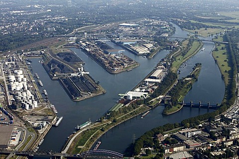 Duisport, port and logistics center, Ruhrort inland port on the river Rhine, considered the world's largest inland port, Duisburg, North Rhine-Westphalia, Germany, Europe