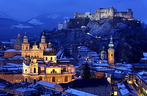 Old town with the Kollegienkirche church, the cathedral and Festung Hohensalzburg fortress, in the evening, winter, Salzburg, Austria, Europe