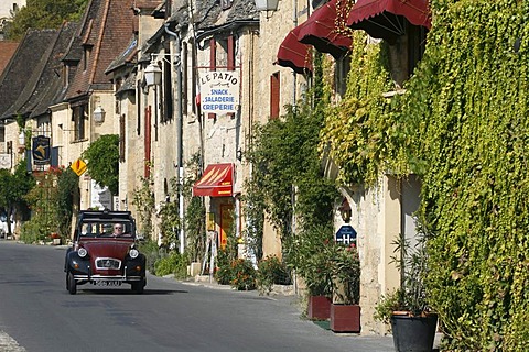 La Roque-Gageac, street, Dordogne valley, Aquitaine, France, Europe